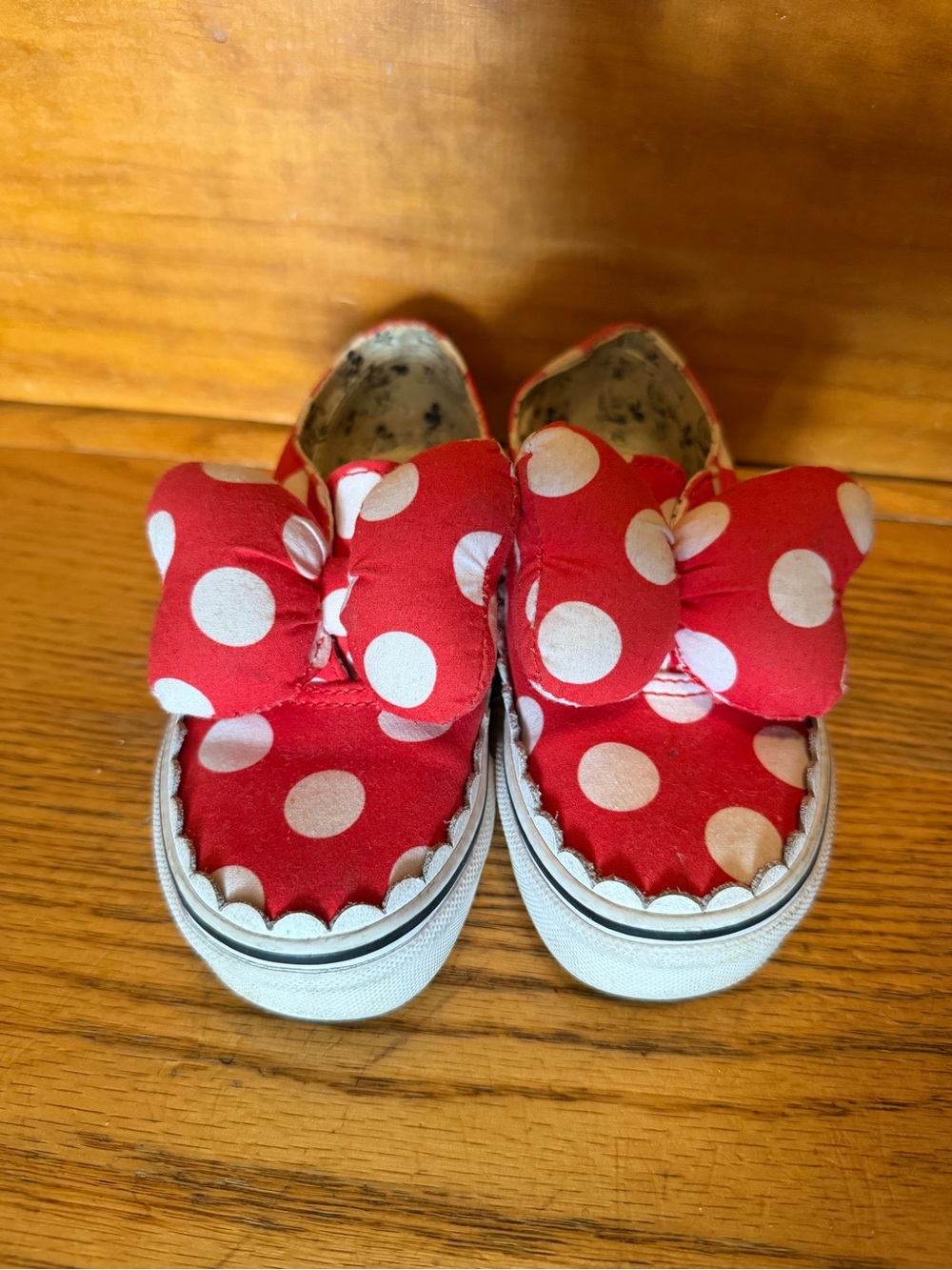 Vans Minnie Mouse bow Kids Red & White Polka Dot Bow Slip-On Sneakers